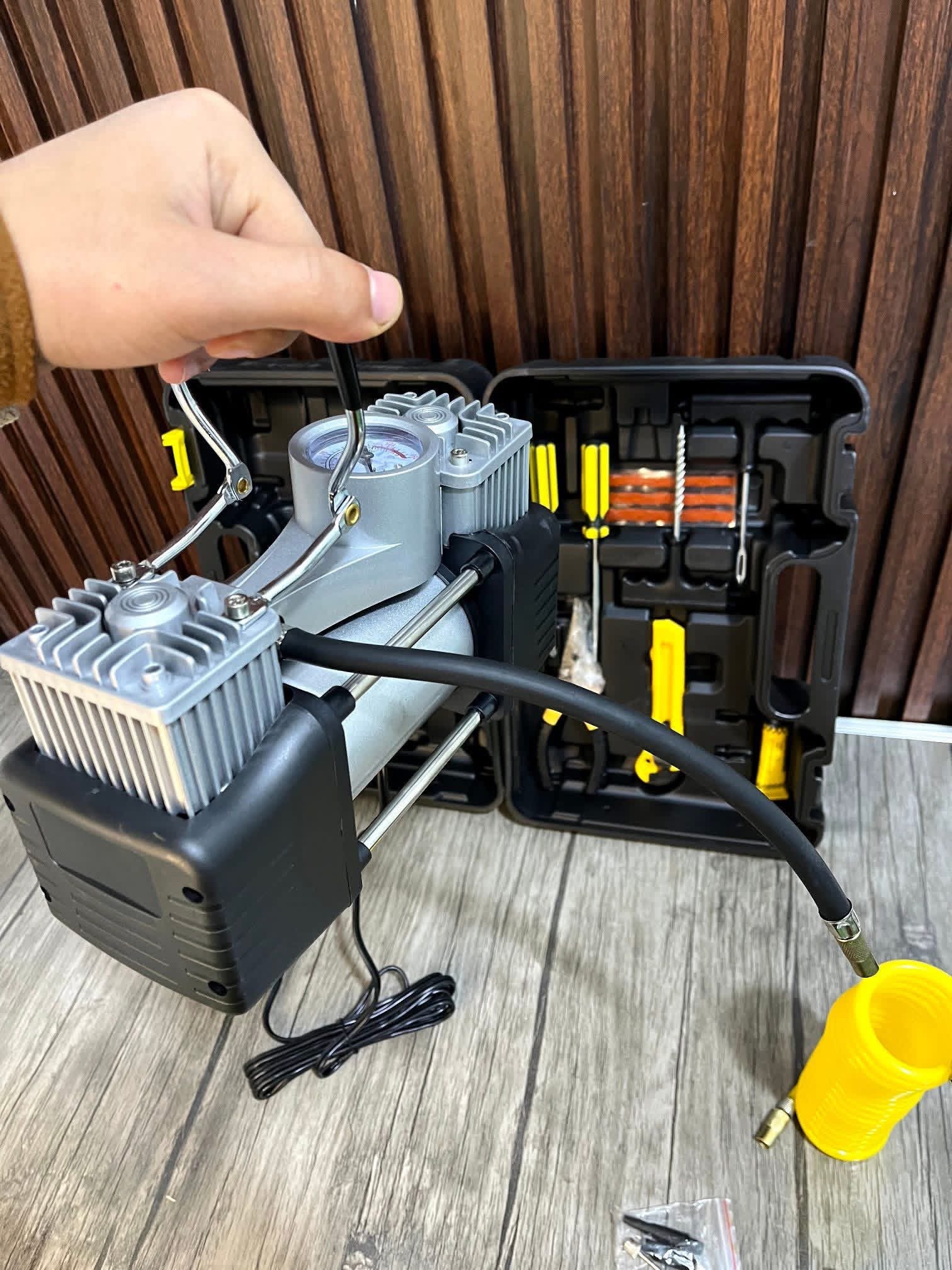 كمبروسر سياره