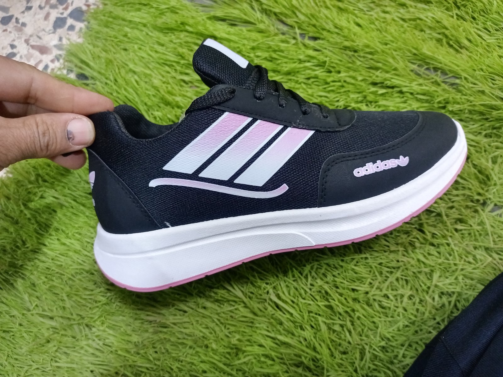 كوتش رننج مقاسات من ٣٧ الي ٤١